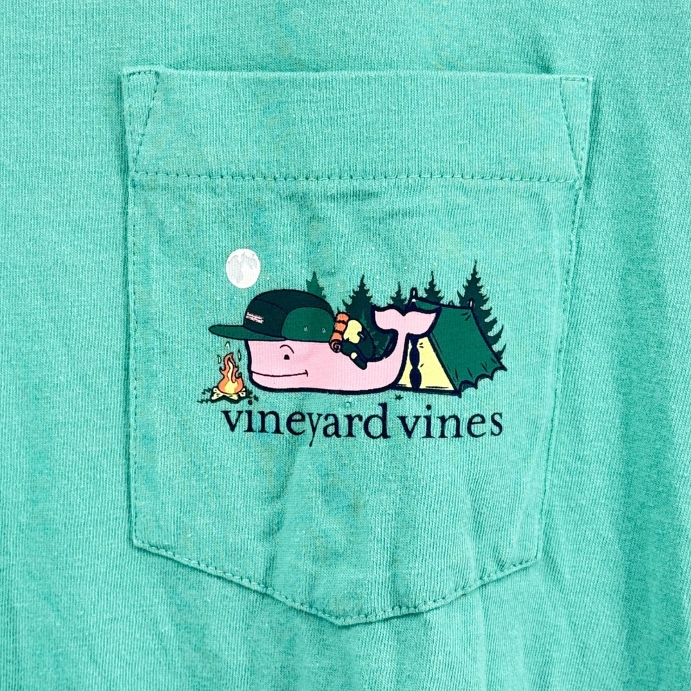 Vineyard Vines Mens Camping Whale Pocket T-Shirt Green Cotton Graphic Tee Sz M - Picture 2 of 8